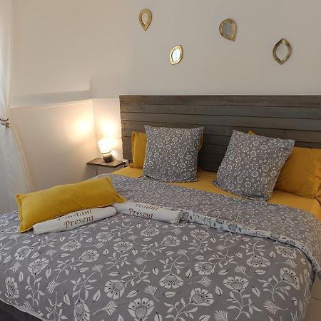 L'Instant Present Bed and Breakfast Le Moule Εξωτερικό φωτογραφία