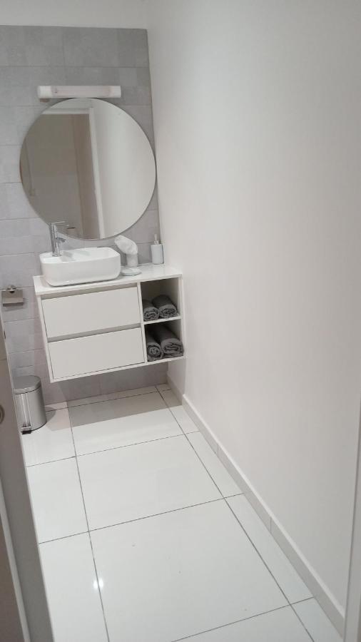L'Instant Present Bed and Breakfast Le Moule Εξωτερικό φωτογραφία