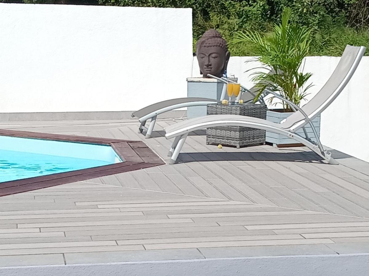 L'Instant Present Bed and Breakfast Le Moule Εξωτερικό φωτογραφία