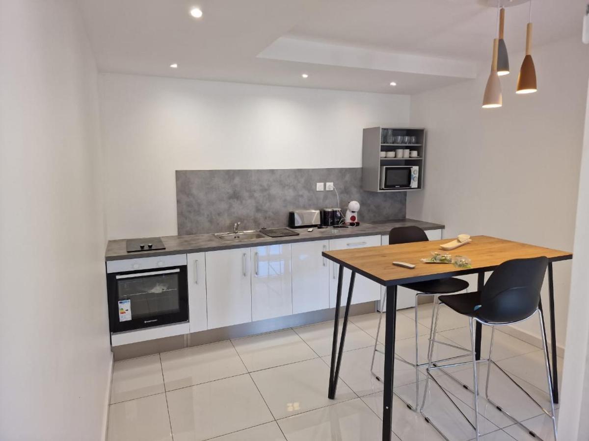 L'Instant Present Bed and Breakfast Le Moule Εξωτερικό φωτογραφία