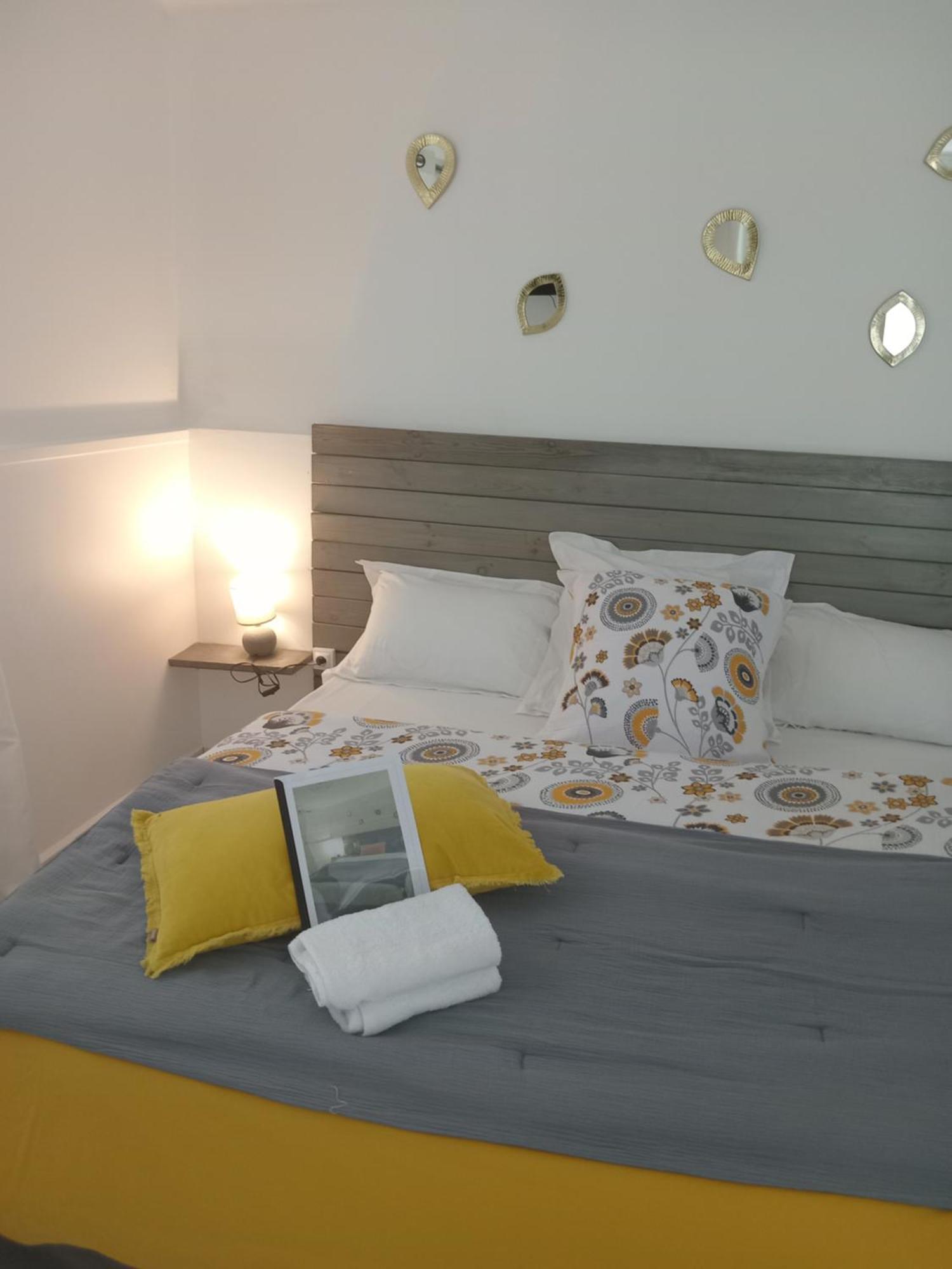L'Instant Present Bed and Breakfast Le Moule Εξωτερικό φωτογραφία