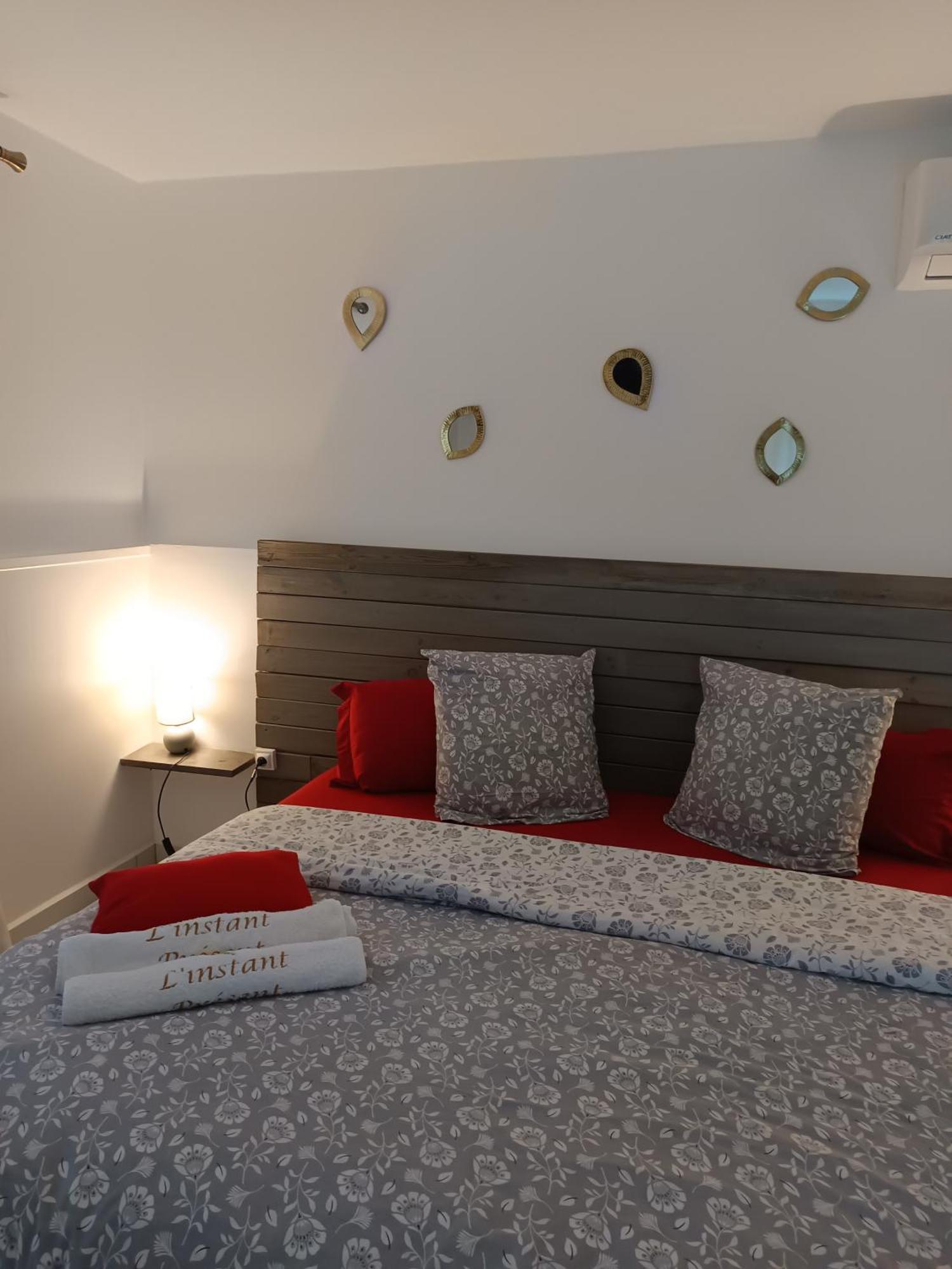L'Instant Present Bed and Breakfast Le Moule Εξωτερικό φωτογραφία