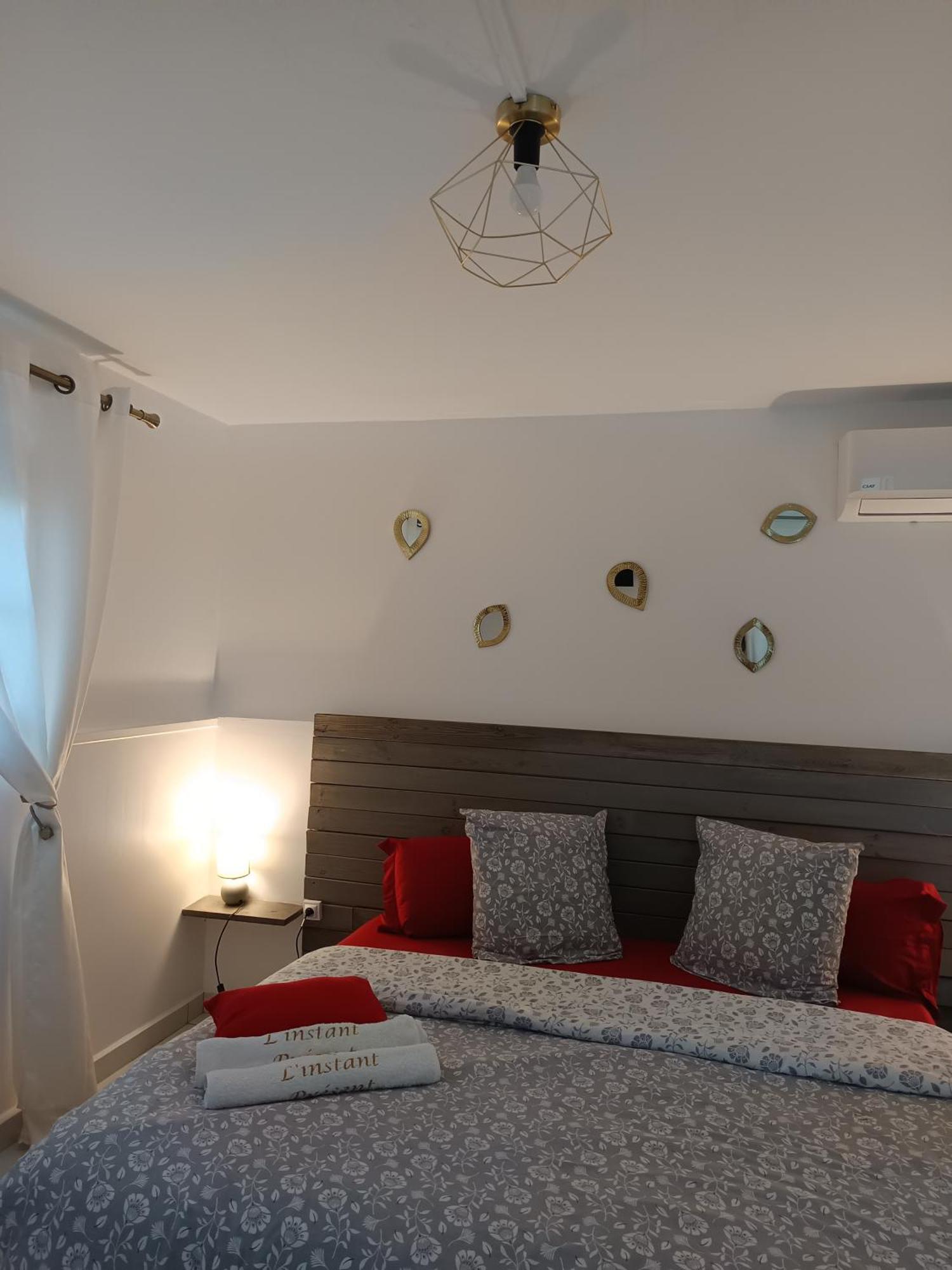 L'Instant Present Bed and Breakfast Le Moule Εξωτερικό φωτογραφία